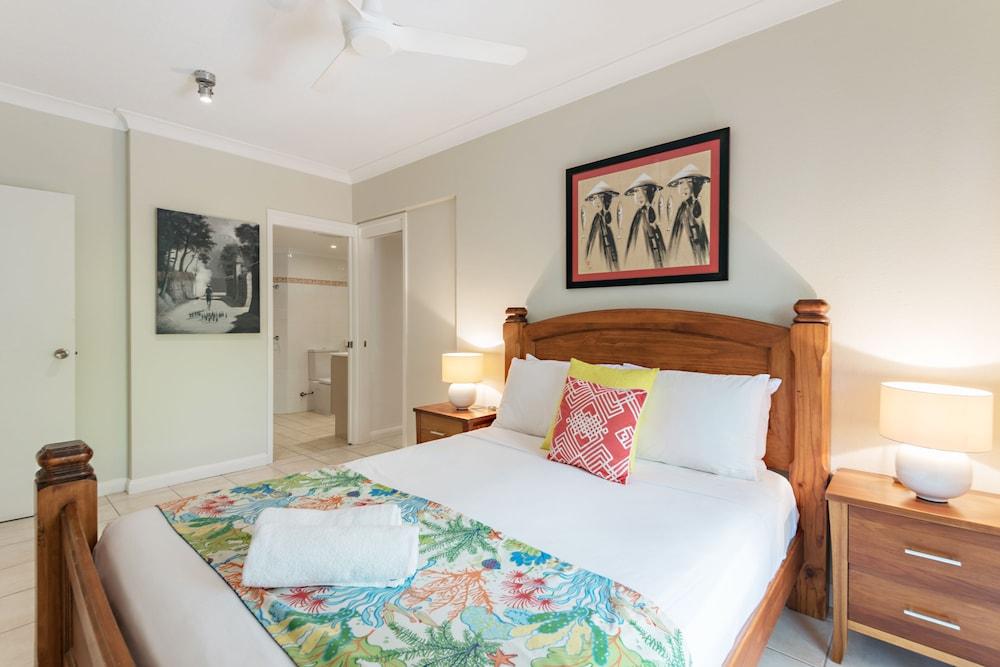 Aparthotel Garrick House à Port Douglas Extérieur photo
